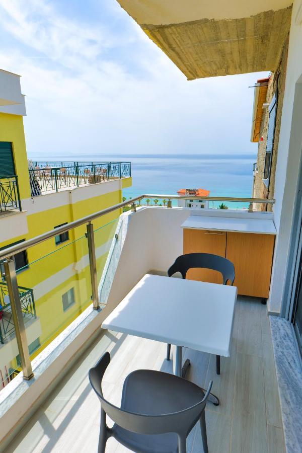 White Hotel Borsh Extérieur photo